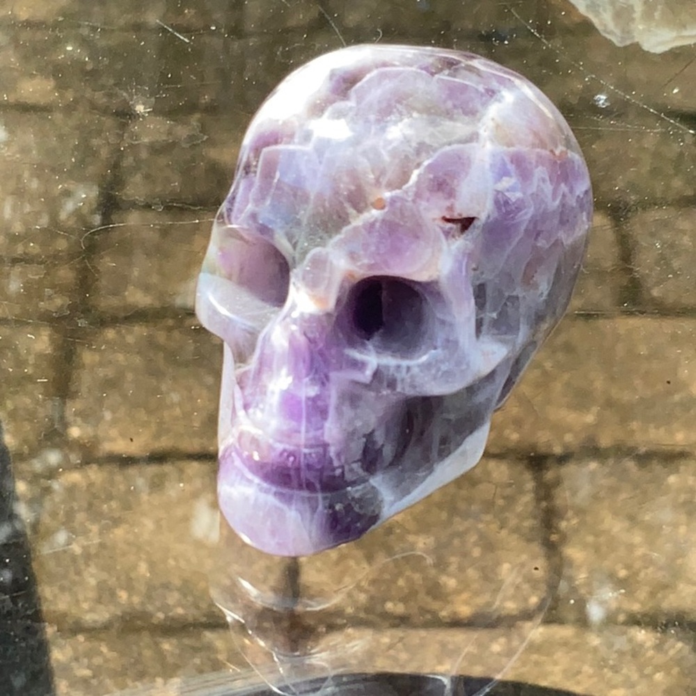 CHEVRON AMETHYST HAND CARVED SKULL